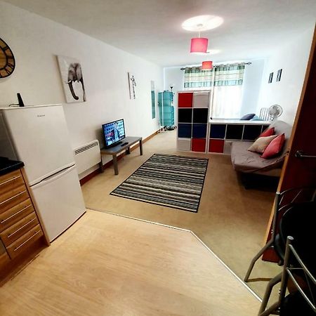 Southend Ground Floor Apartment With Parking Zewnętrze zdjęcie